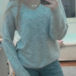 Grå stickad tröja - Fint skick, från H&M