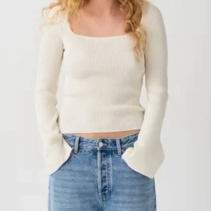 Superfin tröja  - Säljer denna superfina tröjan ifrån Gina tricot i storlek M💗