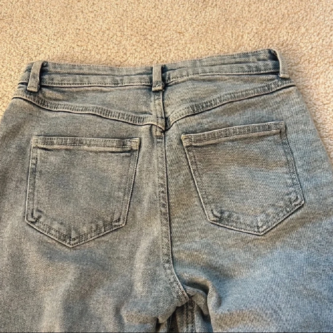 Ljusblå jeans med snörning - 91