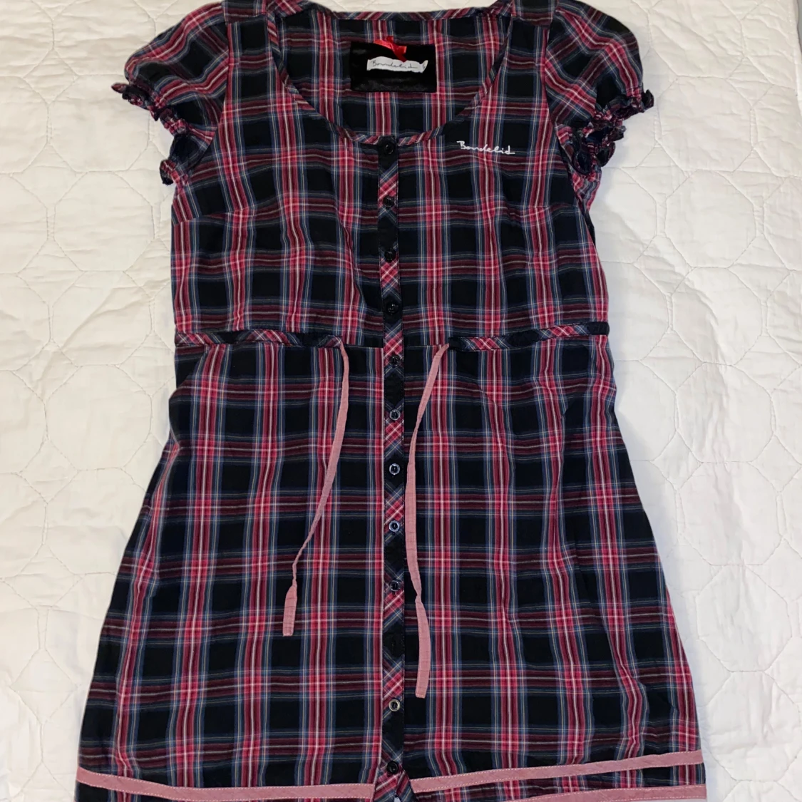 Rutig klänning från Bondelid