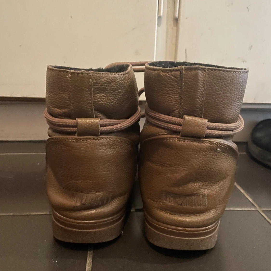 Bruna Inuikiis  - 91