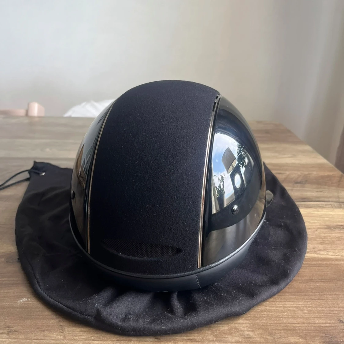 Svart ridhjälm - 91