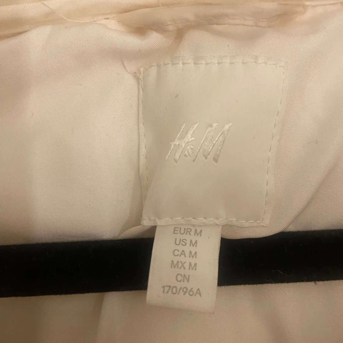 Vit pufferjacka från H&M - 92