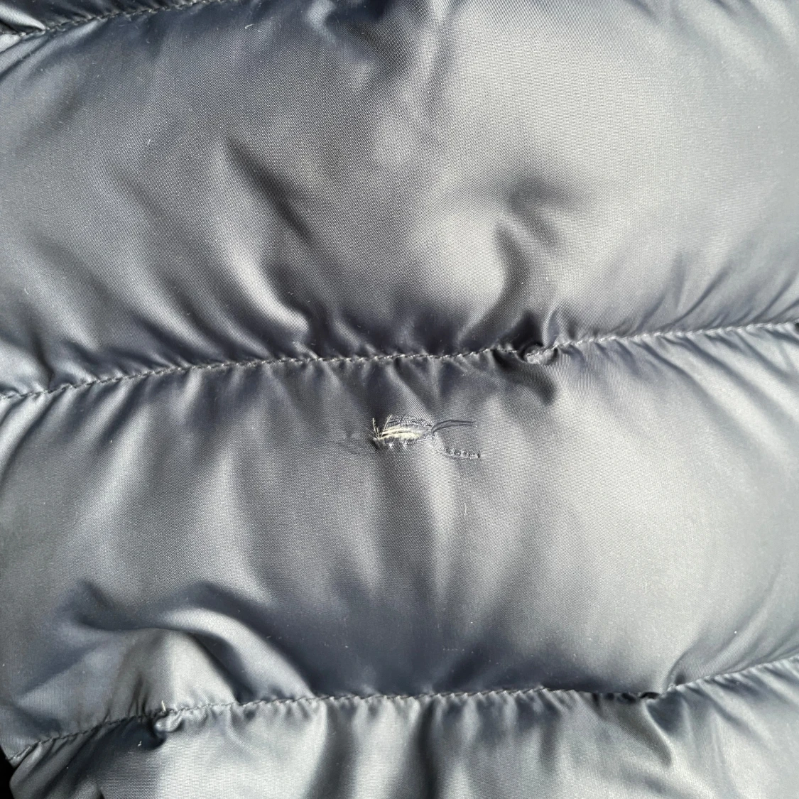 Mörkblå pufferjacka från Colmar - 93