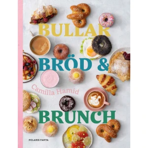 Bullar, bröd & brunch (inbunden) - Finns det något bättre än bullar, bröd och brunch? Nej, blir det ögonblickliga svaret om du frågar Camilla Hamid. Olika sorters bullar och bröd och en lång, härlig brunch får alla på gott humör. I den här boken har Camilla samlat sina bästa recept på bullar och smarriga fyllningar; kanelbullar, sticky buns, toscabullar och solskensbullar, för att bara nämna några oemotståndliga exempel. På brödsidan samsas bland annat lyxiga scones, tekakor och danskt rågbröd med sirapslimpa och ett gäng frasiga frallor och croissanter. Boken avslutas med flera härliga brunchrecept - ägg på olika sätt, pannkakor, lyxiga mackor, shakshuka, granola och massor av annat gott. Här finns allt du behöver för en underbar frukost, brunch eller fikastund! Camilla Hamid är en av Sveriges främsta profiler inom bakning och har en oslagbar förmåga att skapa recept som inte liknar något vi tidigare sett. Camilla har tidigare gett ut böckerna Baka utan ugn (2019), Godare glass utan glassmaskin (2020) och Kaka på kaka, som blev Sveriges mest sålda kokbok år 2021. Utöver sitt omåttligt populära Instagram-konto driver hon även den prisade bloggen My Kitchen Stories och syns regelbundet i tv. Camillas bakgrund som hemkunskapslärare borgar inte bara för en omistlig känsla för livets goda, utan även pedagogiska recept som alla kan lyckas med.Bokens fantastiska fotografier är tagna av Ulrika Pousette och den vackra formgivningen står Katy Kimbell. Boken är vinnare av Årets Måltidslitteratur: kategori matbröd 2023!Röster om boken: »En inspirerande, tilltalande och aptitretande bok för hemmabagaren som vill nå flera delar av världens smaker från sitt eget kök Helhetsbetyg: Mycket bra.« Bibliotekstjänst     Format Inbunden   Omfång 157 sidor   Språk Svenska   Förlag Bokförlaget Polaris   Utgivningsdatum 2022-08-30   Medverkande Ulrika Pousette   ISBN 9789177958376  