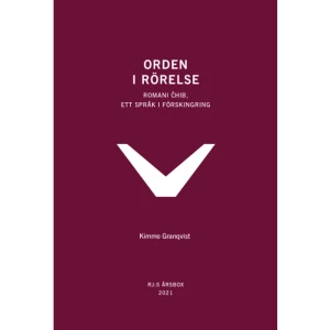 Orden i rörelse (RJ:s årsbox 2021. Orden) (häftad) - Trots att romani inte har någon egen nation och länge saknade skriftspråk, har språket överlevt migration som rört sig över stora delar av jordklotet. Det är en bedrift, inte minst med tanke på hur diskriminerade och utsatta romerna som grupp varit. Riksbankens Jubileumsfonds årsbox 2021 består av sex häften som ägnas åt orden och språket. I detta fjärde häfte tränger Kimmo Granqvist, professor i romska studier, in i romernas språk och försöker förstå vad det är som händer med språk och talare som ständigt befinner sig i rörelse. Romani chib har överlevt mot alla odds och Granqvist analyserar varför, samtidigt som han beskriver språket och hur romerna själva ser på det. Kimmo Granqvist är tidigare professor i romska studier vid Södertörns högskola, gästprofessor vid Uppsala universitet och universitetslektor i romani och romsk kultur vid Helsingfors universitet. Han disputerade 1997 och är docent i modern nygrekiska och lingvistik vid Helsingfors universitet samt docent i lingvistik vid Uleåborgs universitet. Granqvist är primus motor för romsk lingvistik i Finland och har publicerat mycket om finsk romani. Han har samordnat flera internationella projekt kring romsk lingvistik och representerar för närvarande Finland i expertkommittén för den europeiska stadgan för regionala språk och minoritetsspråk. Stiftelsen Riksbankens Jubileumsfond (RJ) publicerar sedan 2008 en årsbok. Ambitionen med årsböckerna är att ge en bild av kvaliteten och bredden i dagens forskning inom humaniora och samhällsvetenskap. Varje bok behandlar ett övergripande tema med utgångspunkt i den forskning stiftelsen stödjer. År 2021 består årsboken av sex häften, essäer på temat Orden, som tillsammans utgör en årsbox. Orden i rörelse är fjärde häftet i boxen.    Format Häftad   Omfång 45 sidor   Språk Svenska   Förlag Makadam förlag   Utgivningsdatum 2021-06-18   Medverkande Johan Laserna   ISBN 9789170613616  