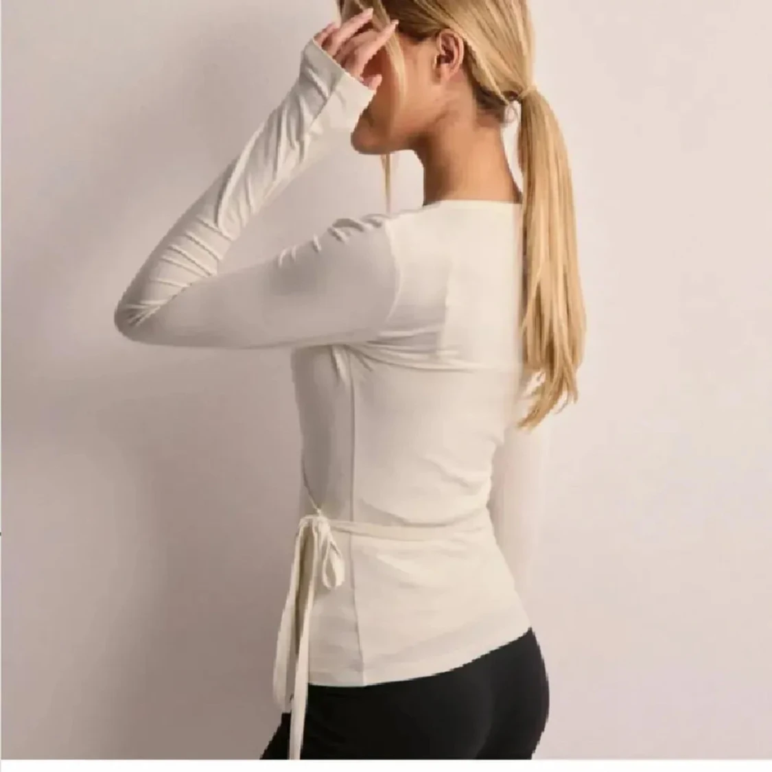 Vit långärmad topp från Nelly - 91