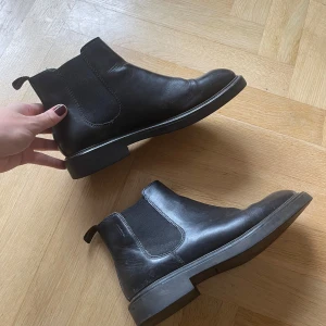 Svarta Chelsea boots från Vagabond - St 39