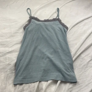 Turkost linne - Köpt i slutet av förra året#turkos#spets#linne#turkostlinne