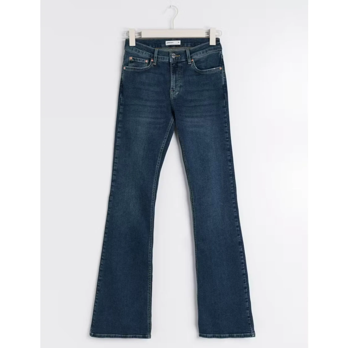 Lågmidjqde bootcut jeans