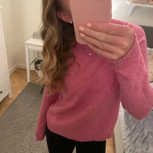 stickad tröja - så fin rosa stickad från veromoda! 💗ge gärna prisförslag