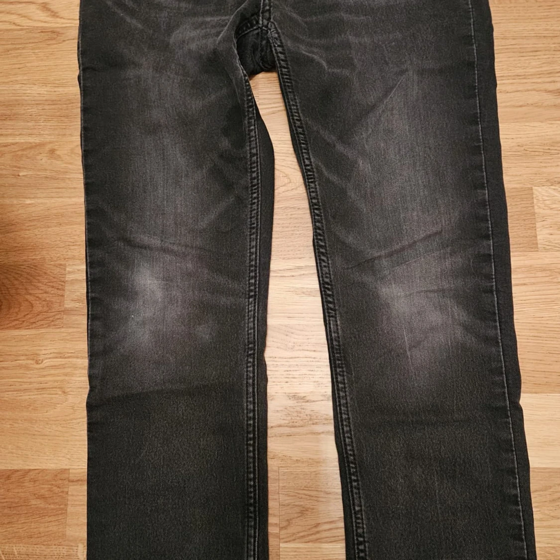Svarta jeans  - 90
