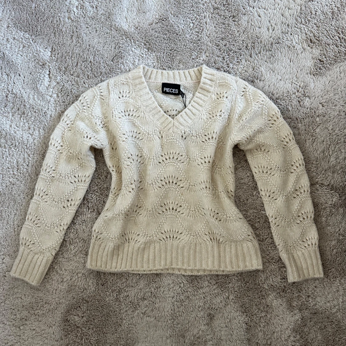 Fin stickad tröja  - 91