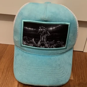 Messi keps  - En blå  Messi velvet keps 