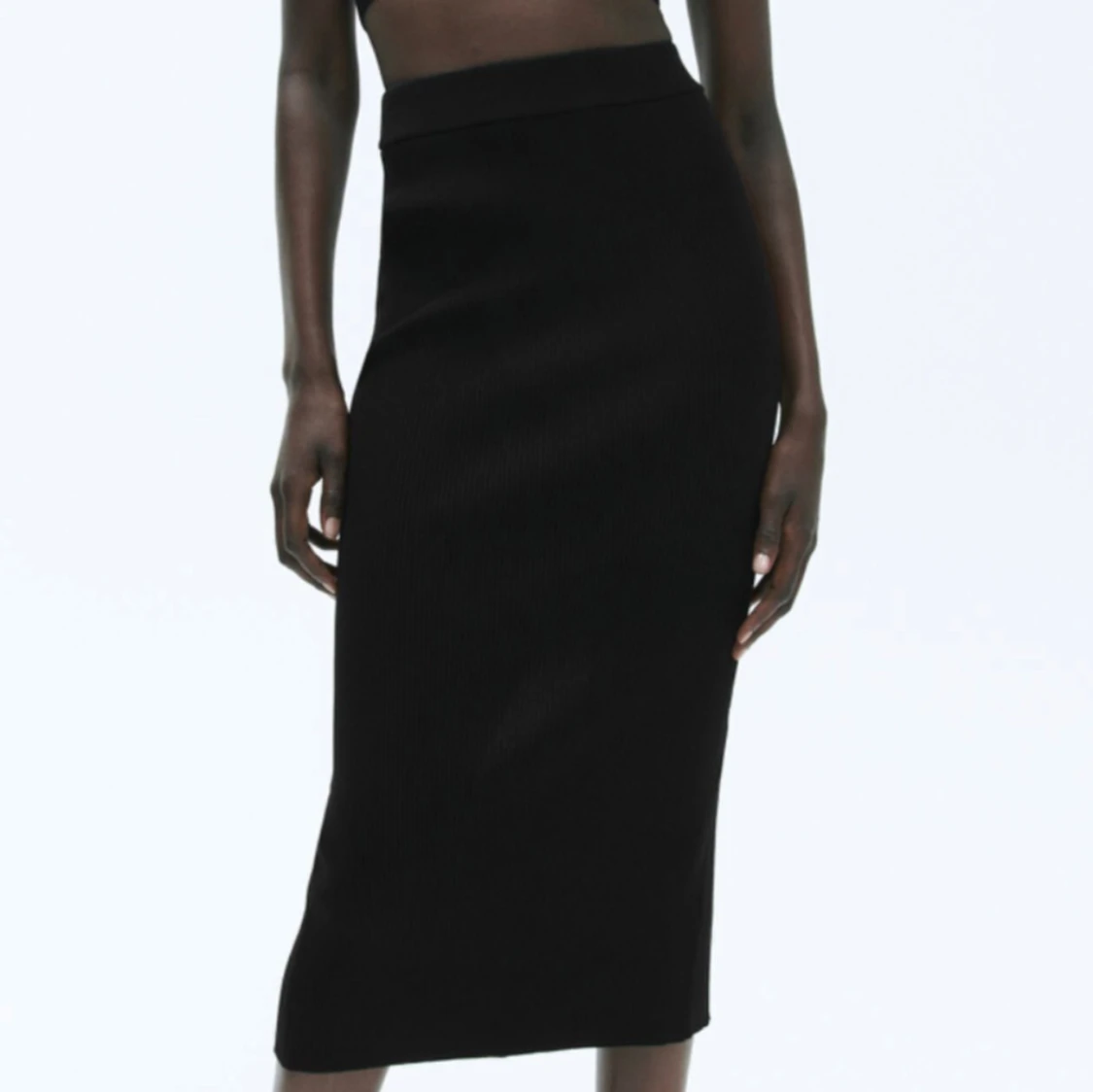 Zara ribbstickad kjol - 90