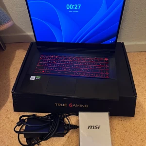 Msi gaming dator  - Intelcore I5 10th generation  SSD 256gb 8GB RAM  Orginal charger  Warranty book expired  Box   used max 2 months 