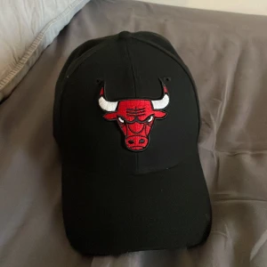 Chicago bulls keps nba ned era  - Chicago bulls keps nba ned era  One size Säljer 100kr