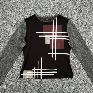 Fest topp - Så coolt fest topp köpt på marknad i Wien men har ej fått användning för den! I superfint skick! Hör av dig vid intresse eller frågor💗