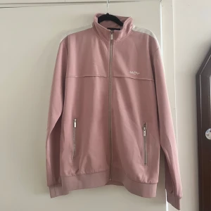 Maniere de voir kofta - Använt skick men inga större skavanker på koftan. 