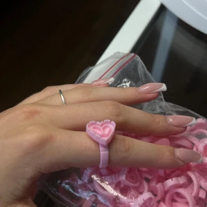 Lim Ringar - Till för att ha Frans lim i när man jobbar med fransförlängning, cirk 500 styckna