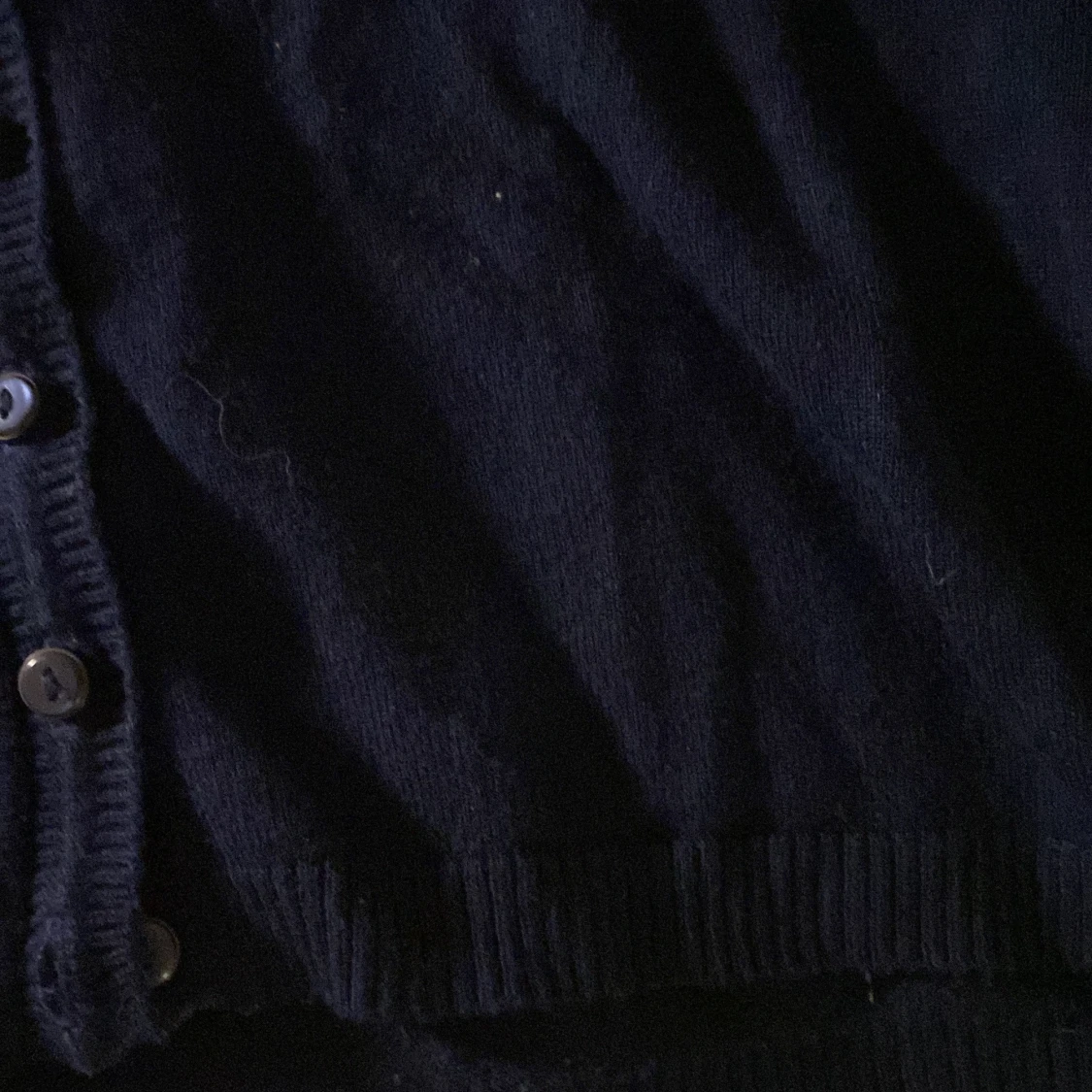 Blå stickad knapptröja - 91