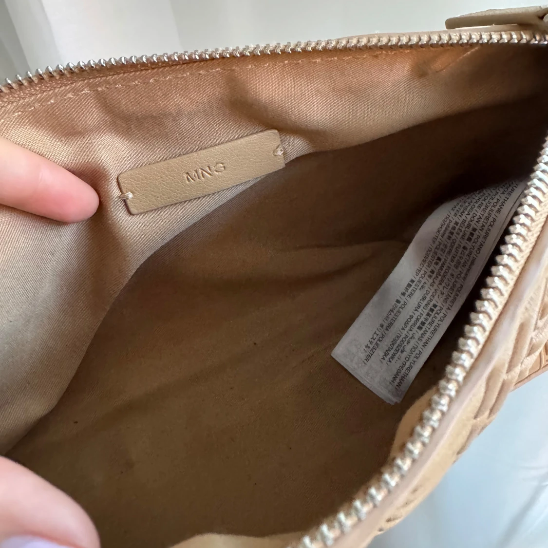 Beige quiltad handväska från Mango - 90