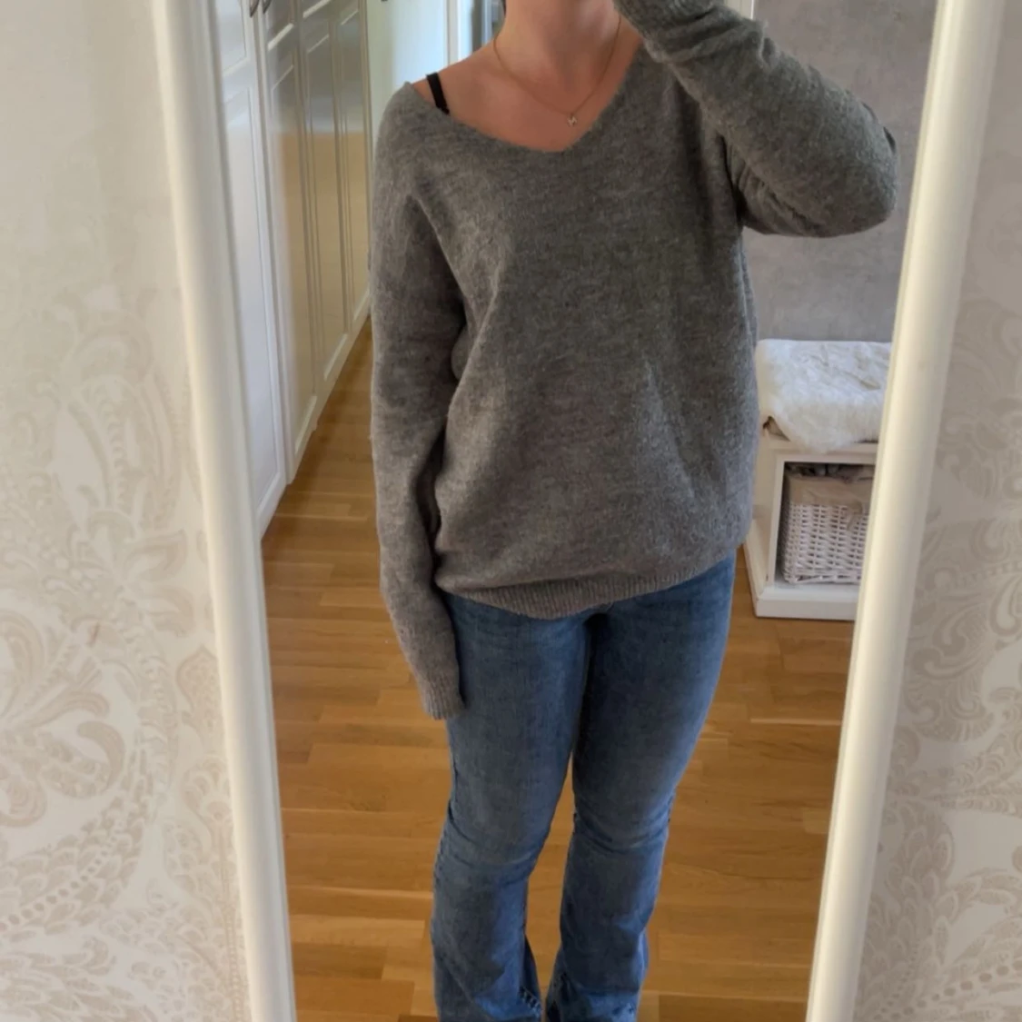 Säljer en stickad tröja