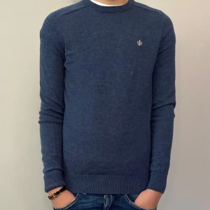 Morris tröja - Säljer den här feta Morris tröja. Storlek xs. Den är andvänd fåtal gånger. Om ni har några frågor eller vill köpa kontakta mig. 