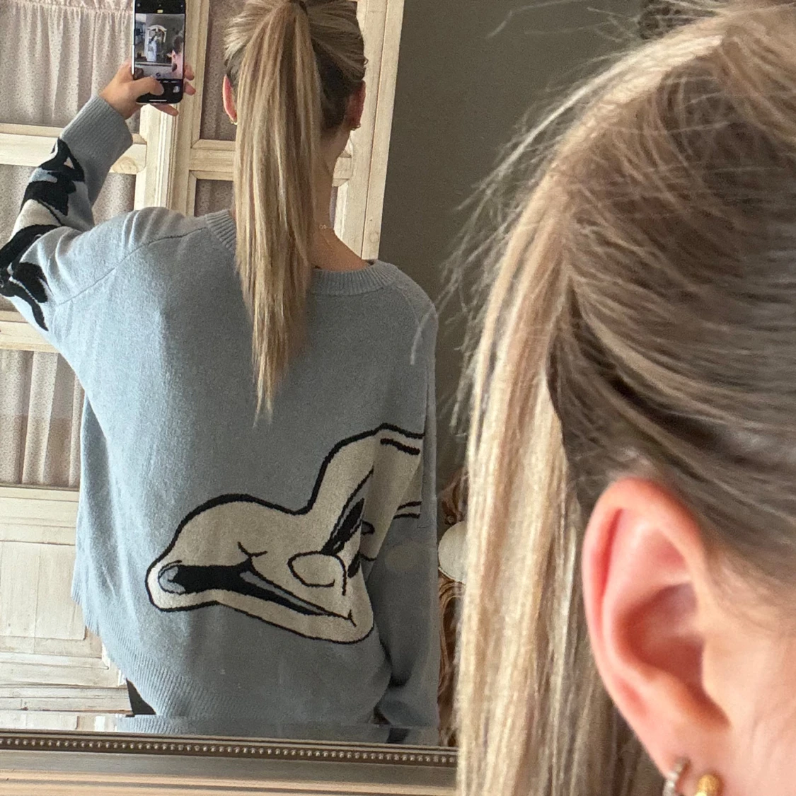 Stickad blå tröja - 91