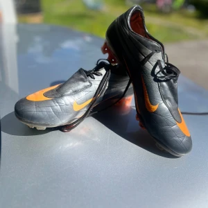 Nike mercurial vapor VI - Fina och riktigt sköna fotbollsskor.