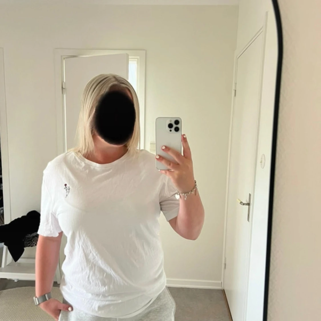 Vit t-shirt med tryck