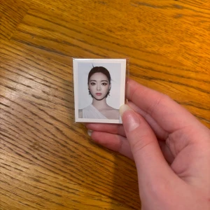 Itzy 5-pack mini photocard  - Oöppnade från Gold album. En av varje medlem 