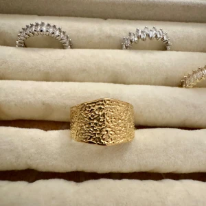 Rostfritt stål ring - Alla som köper minst två ringar får en slumpmässig vald ring på köpet. Vid köp över tre ringar får man välja ringen som kommer på köpet🛍️