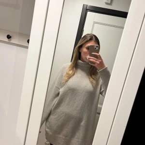 Stickad klänning med polo - Mycket bra skick! Lösare passform.