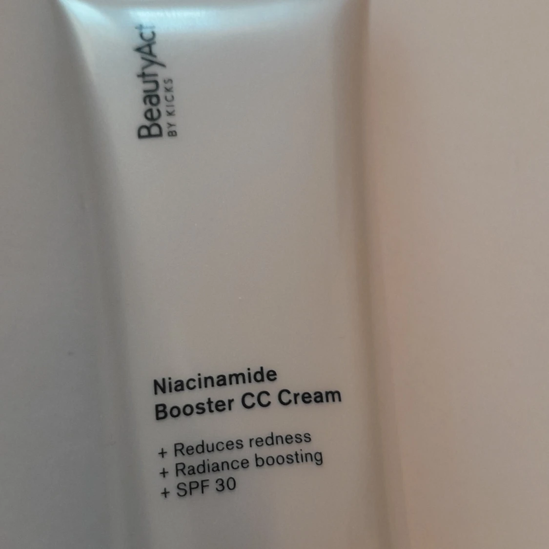 Niacinamide Booster CC Cream - 92