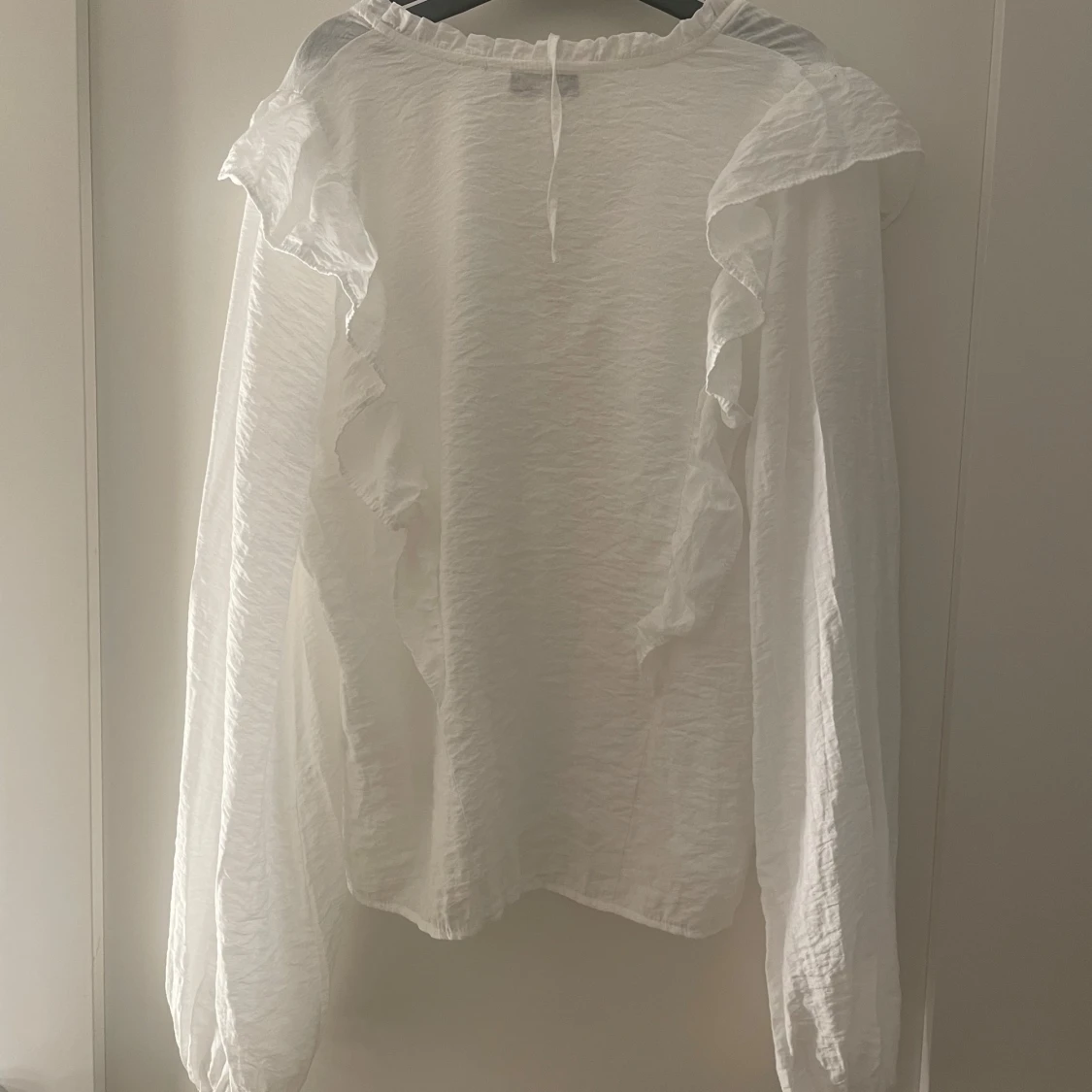 Vit blus får Kappahl  - 90