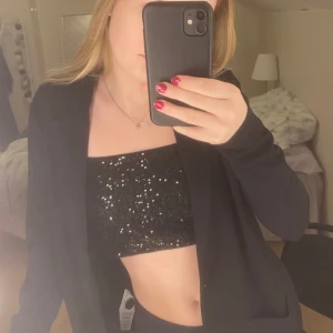 Paljett topp - Perfekt til nyår! (Lapp avklippt)