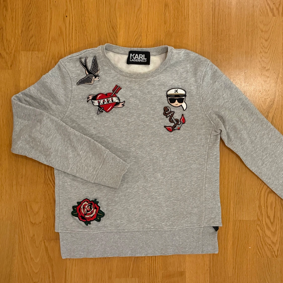 Grå sweater - Karl Lagerfeld