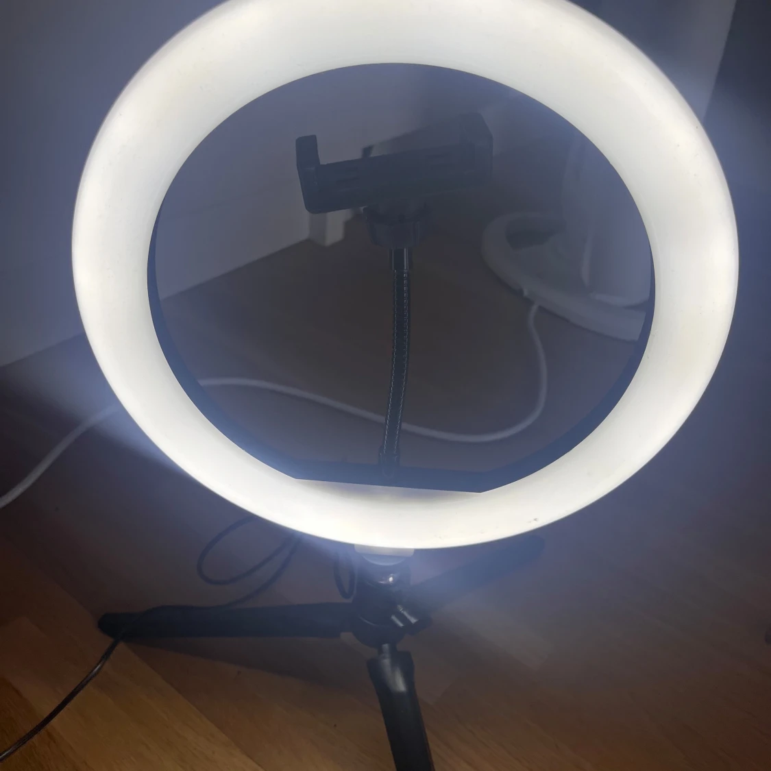 Self bordlampa- vit 3 olika färger  - 91