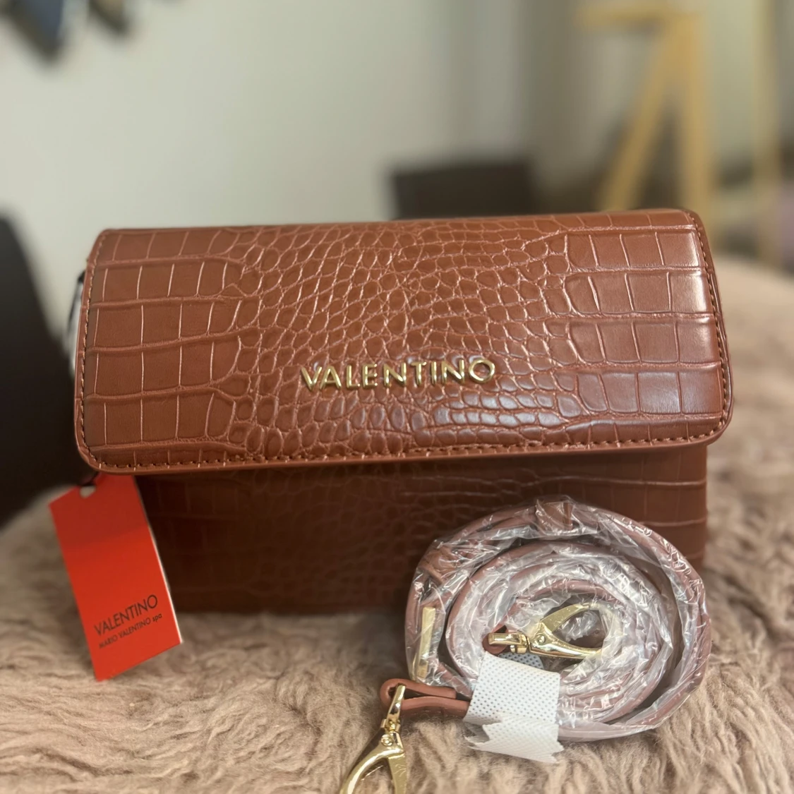 Brun axelväska från  Valentino - 90