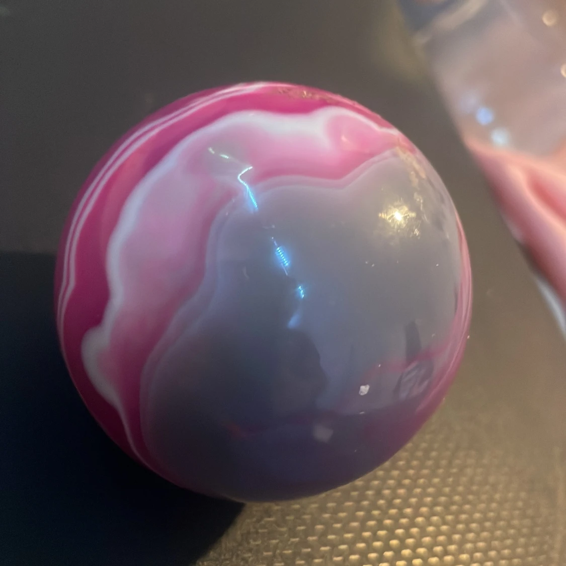 Rosa och vit kristallkula - 3