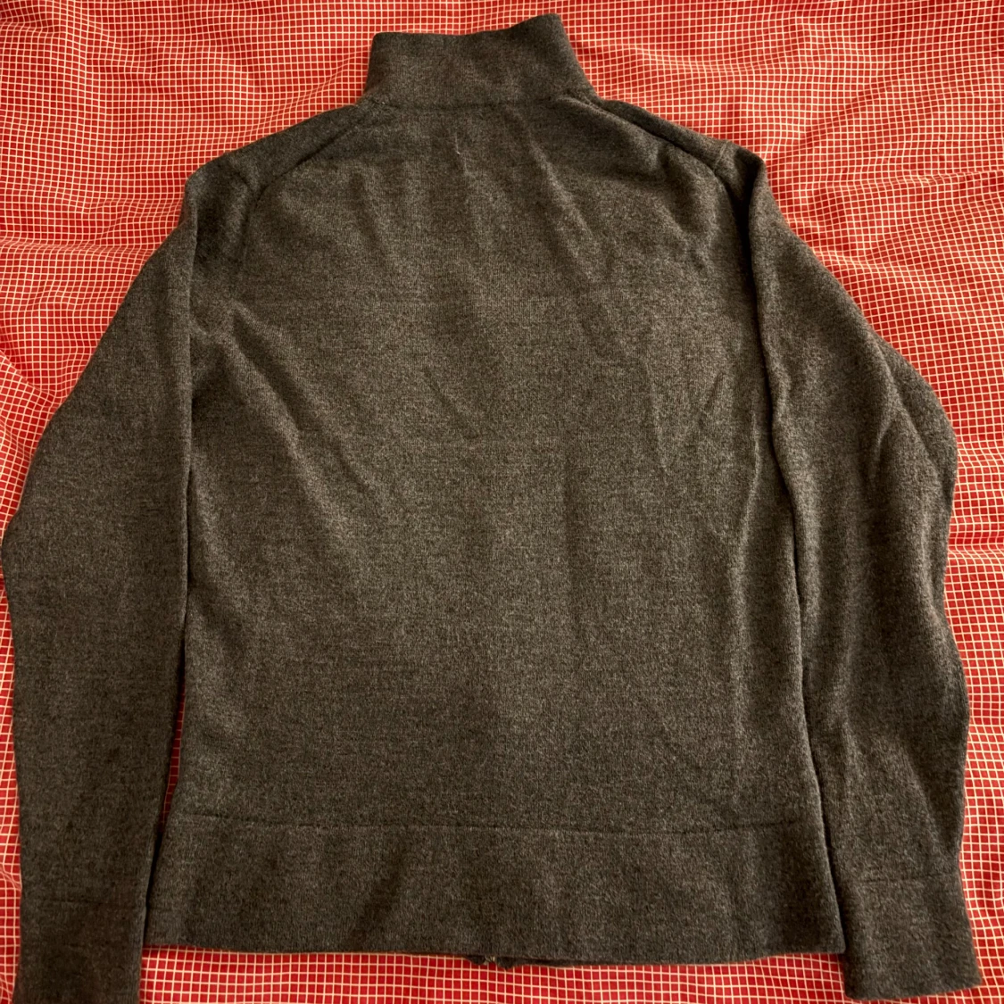 Grå kofta med dragkedja - 3