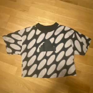 Adidas tröja  - Vill bli av med allt aldrig använd 💗