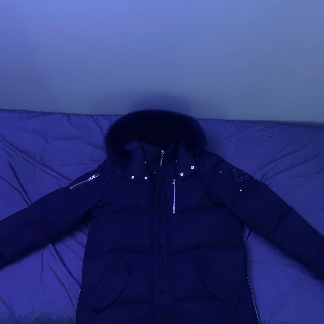 Svart dunjacka från Moose Knuckles