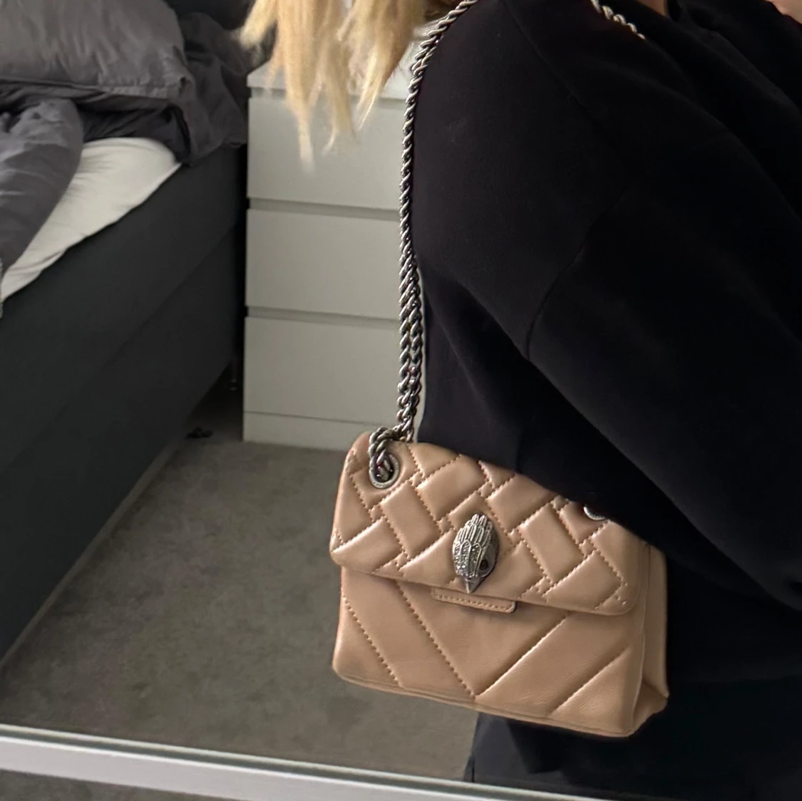 Beige axelväska från Kurt Geiger - 1