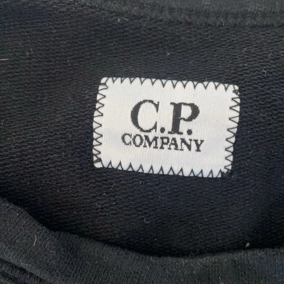 Svart långärmad tröja från C.P. Company - 2