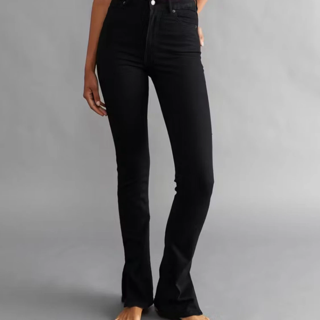 Svarta bootcut jeans