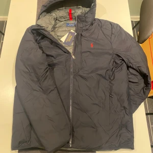 Ralph lauren jacka - Helt ny ralph lauren jacka!  Perfekt nu till vintern⛄️❄️