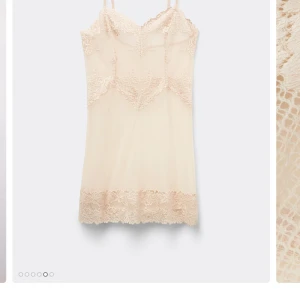 Babydoll  - Säljer min fina babydoll pretty flowers från intimissimi då den inte kommer till användning, nypris 639. Färgen är rosa silke/nude