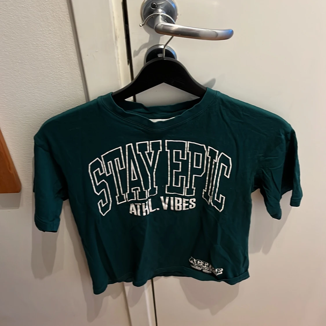 Grön t-shirt med tryck från H&M